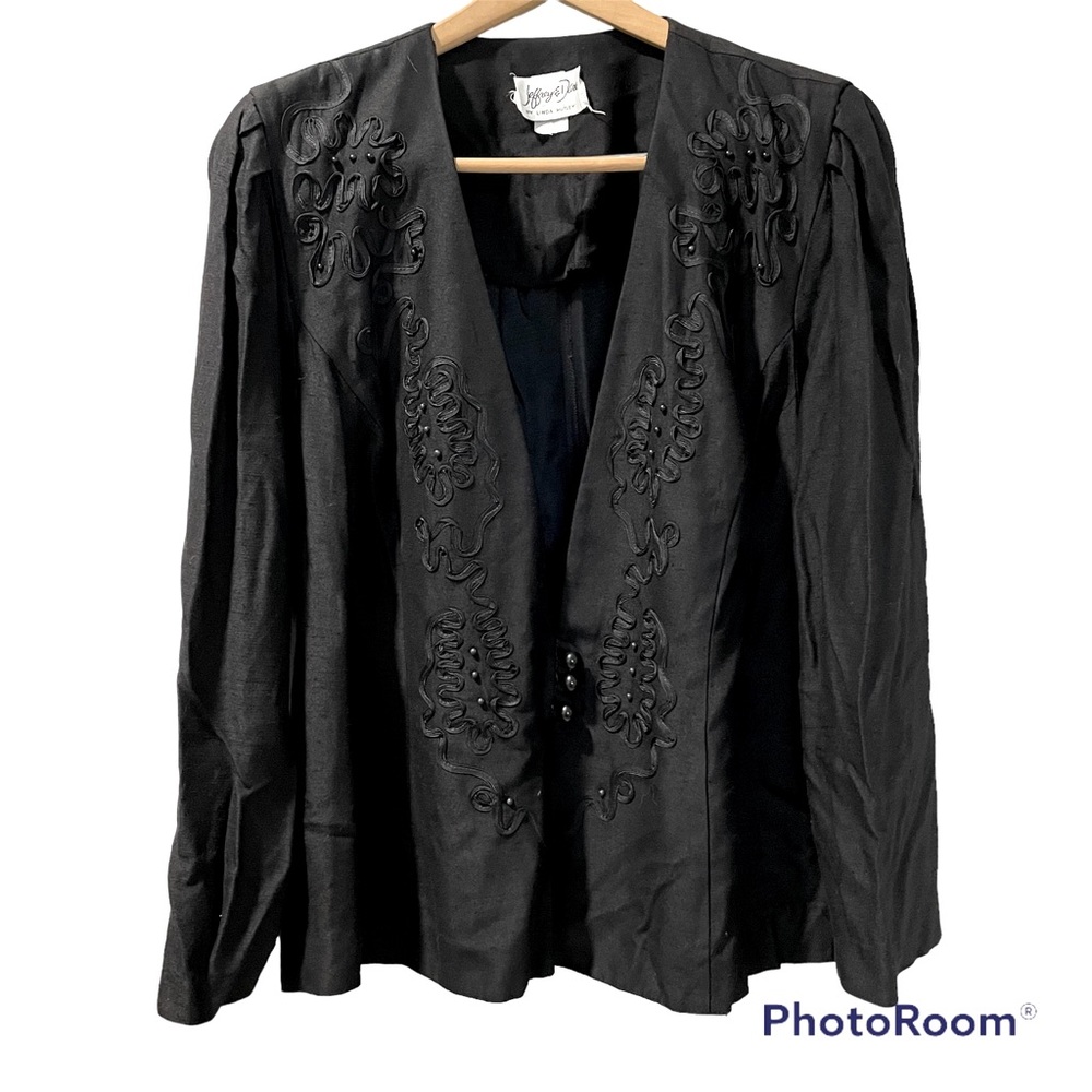Jeffrey and Dara Black Top Jacket Beautiful Decorative Front Design Three Button